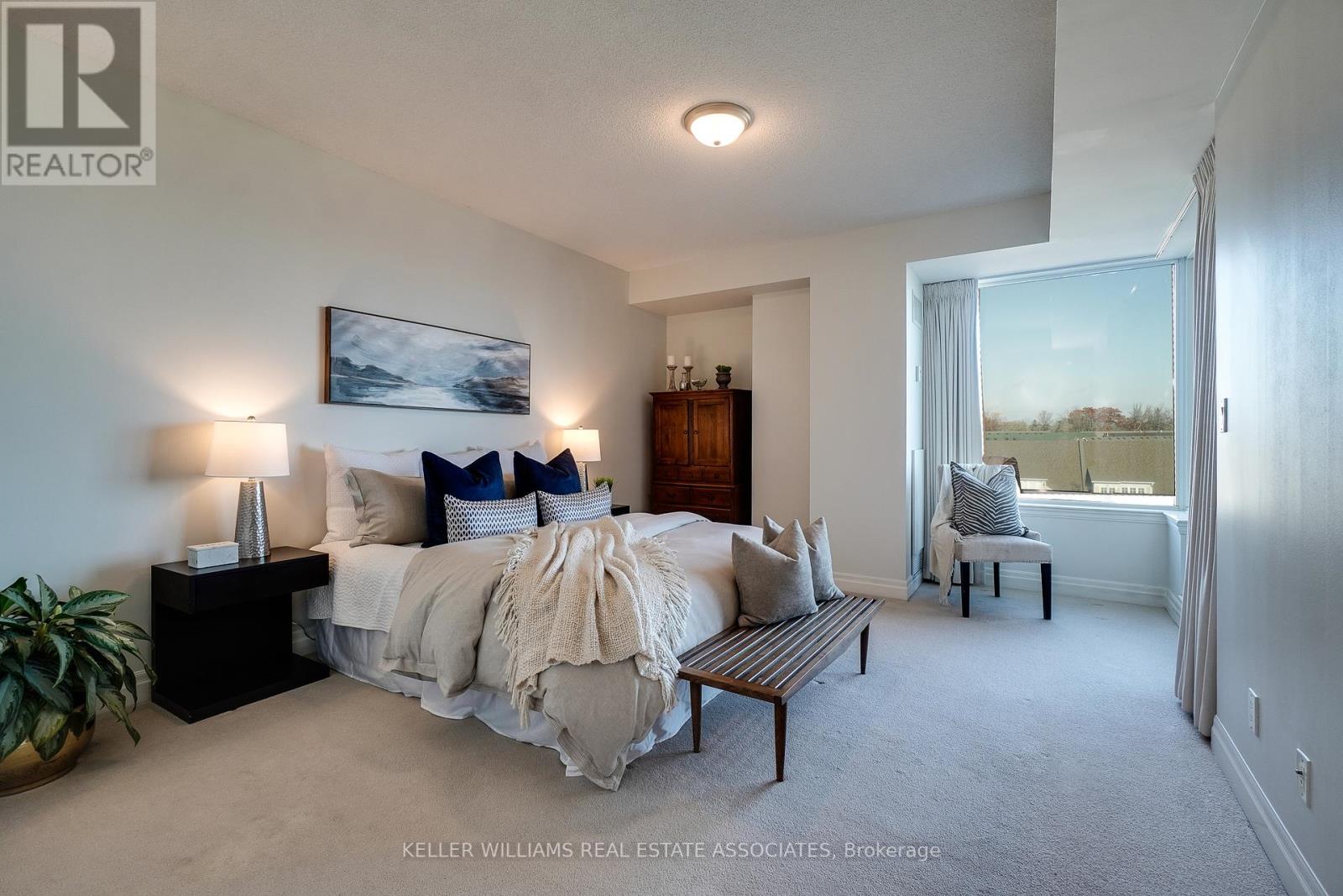 #511 -65 PORT ST E, #511