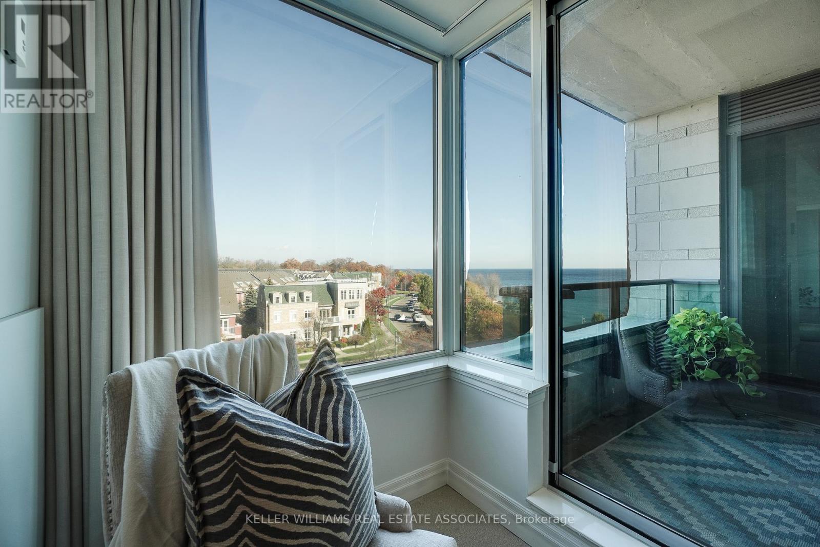 #511 -65 PORT ST E, #511