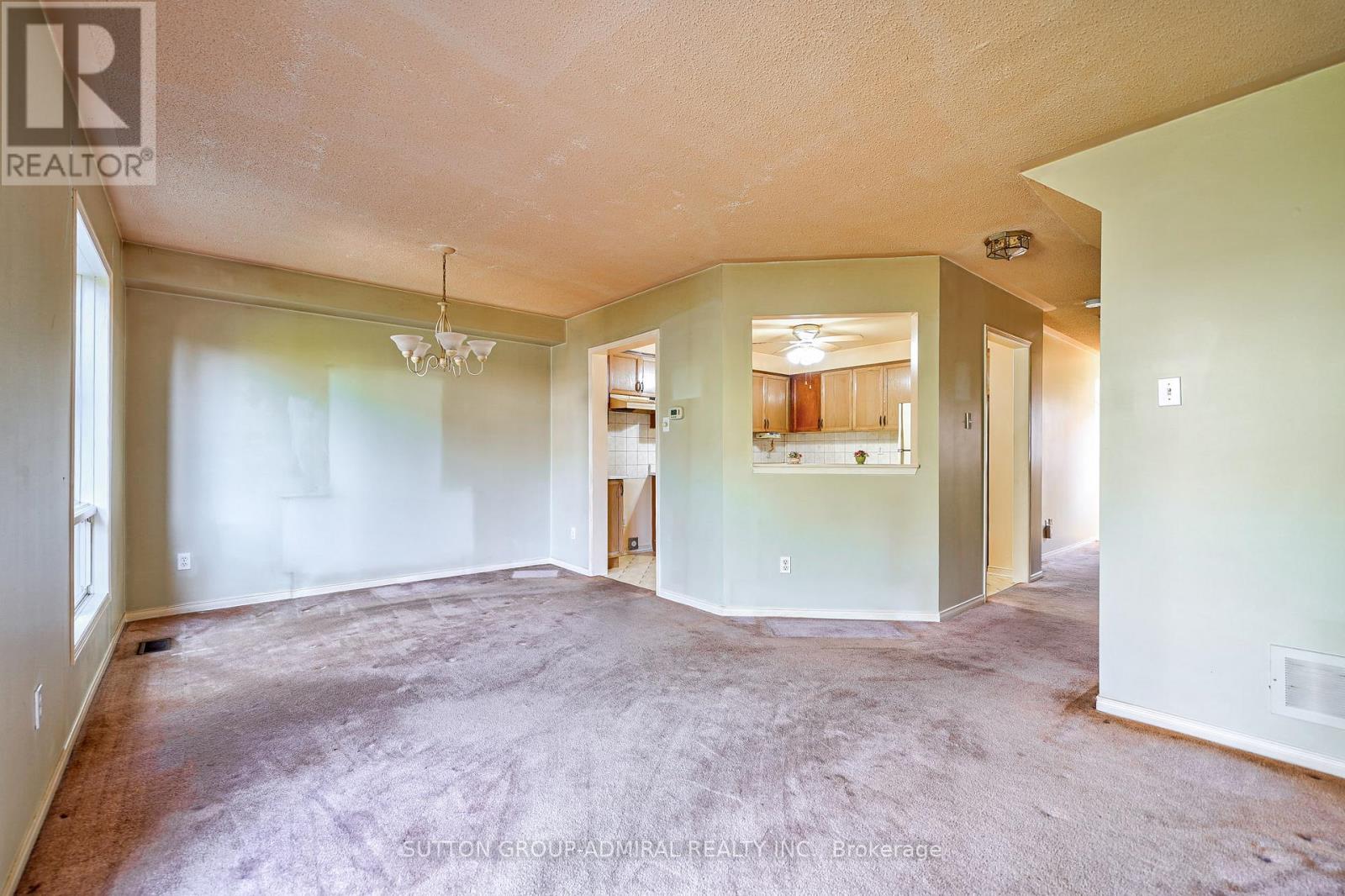 #44 -83 WICKSTEAD CRT, #44