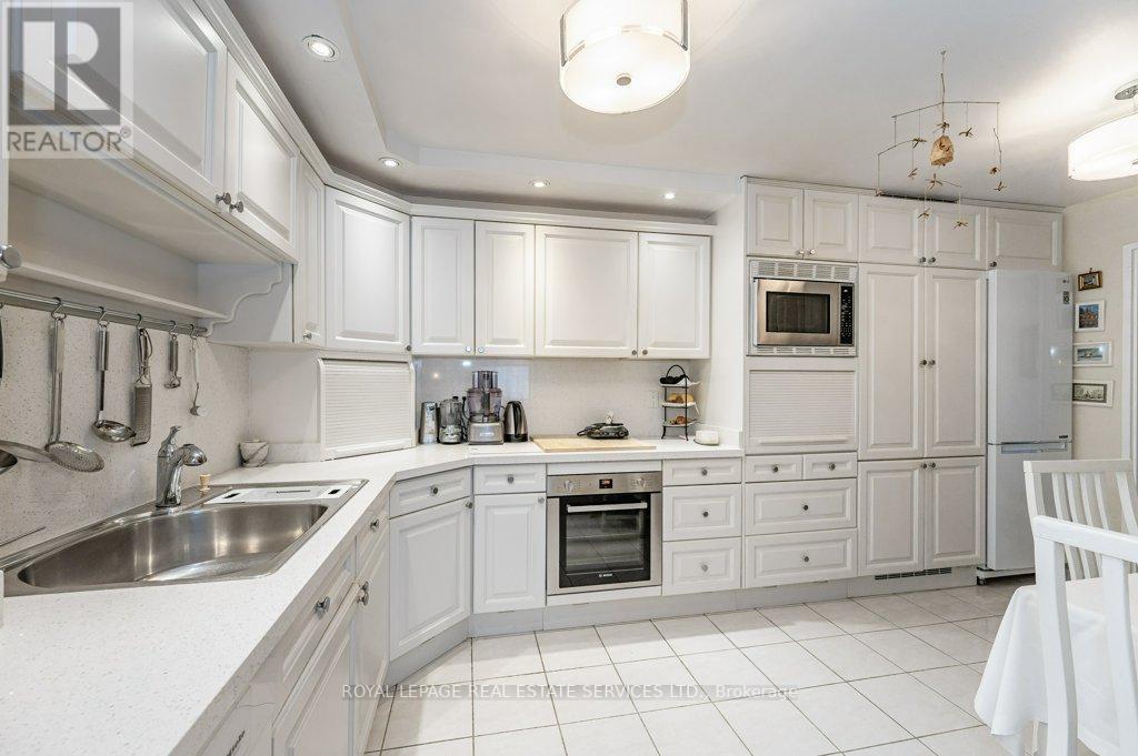 #801 -2175 MARINE DR, #801