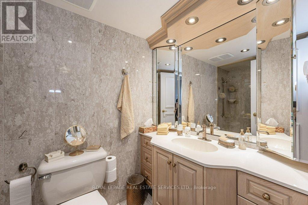 #801 -2175 MARINE DR, #801
