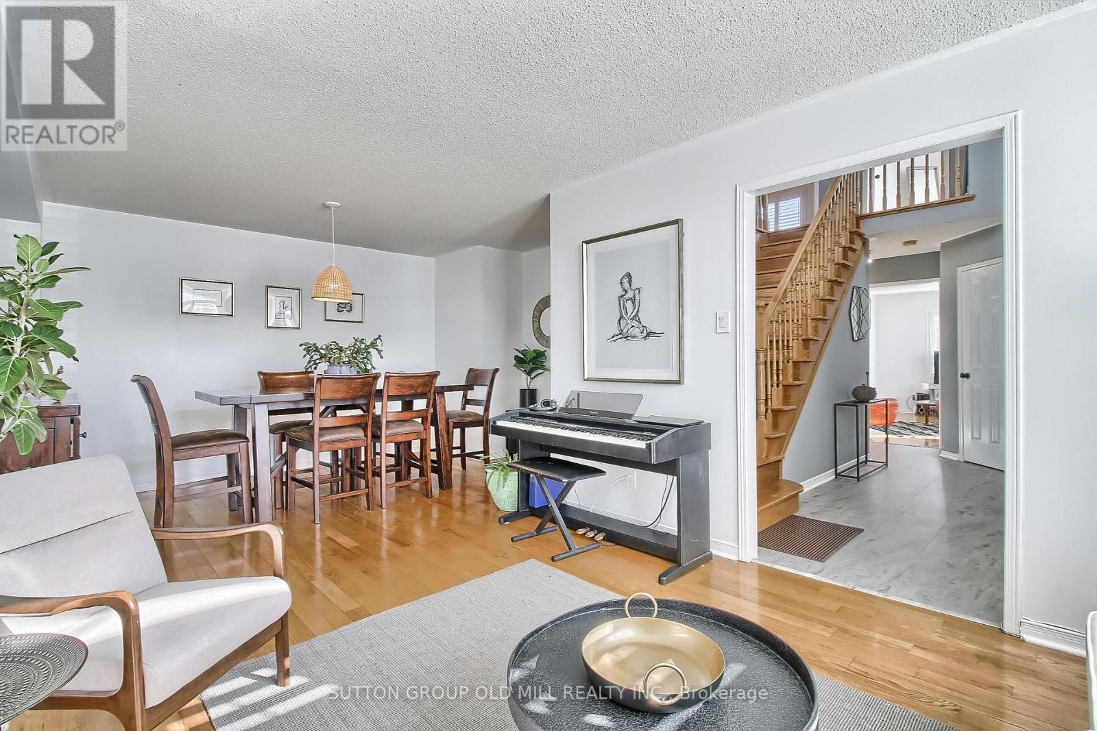 157 PRAIRIE ROSE CIRC