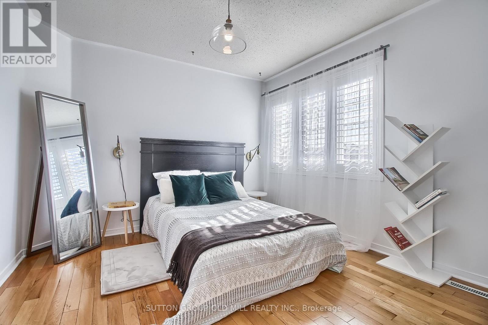 157 PRAIRIE ROSE CIRC