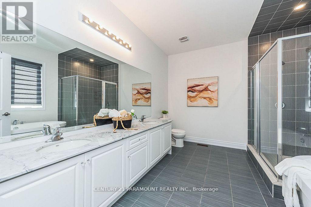 28 LOWELL CRES