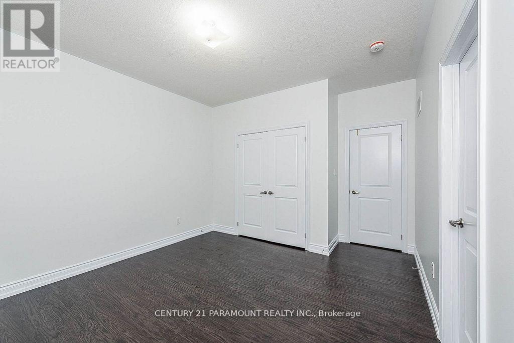 28 LOWELL CRES