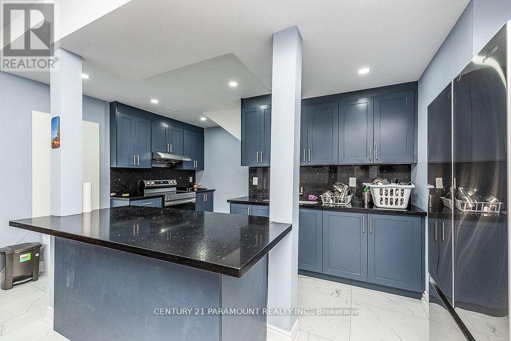 28 LOWELL CRES