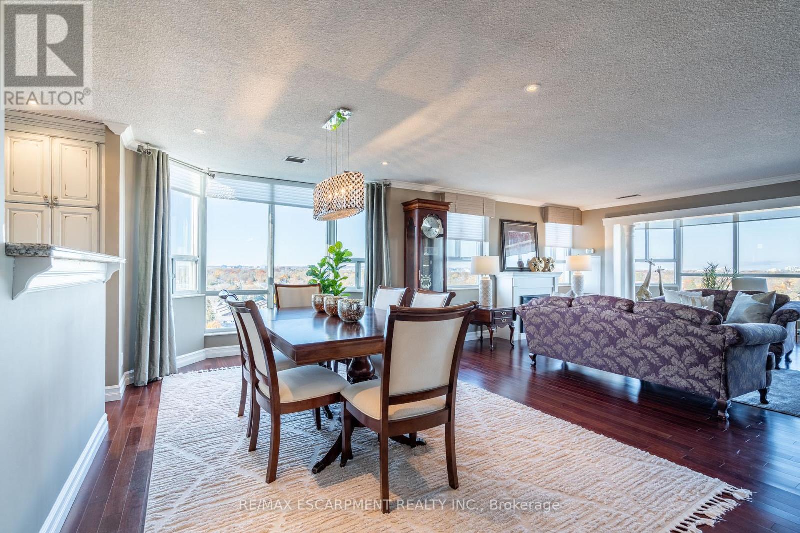 #1212 -5280 LAKESHORE RD, #1212