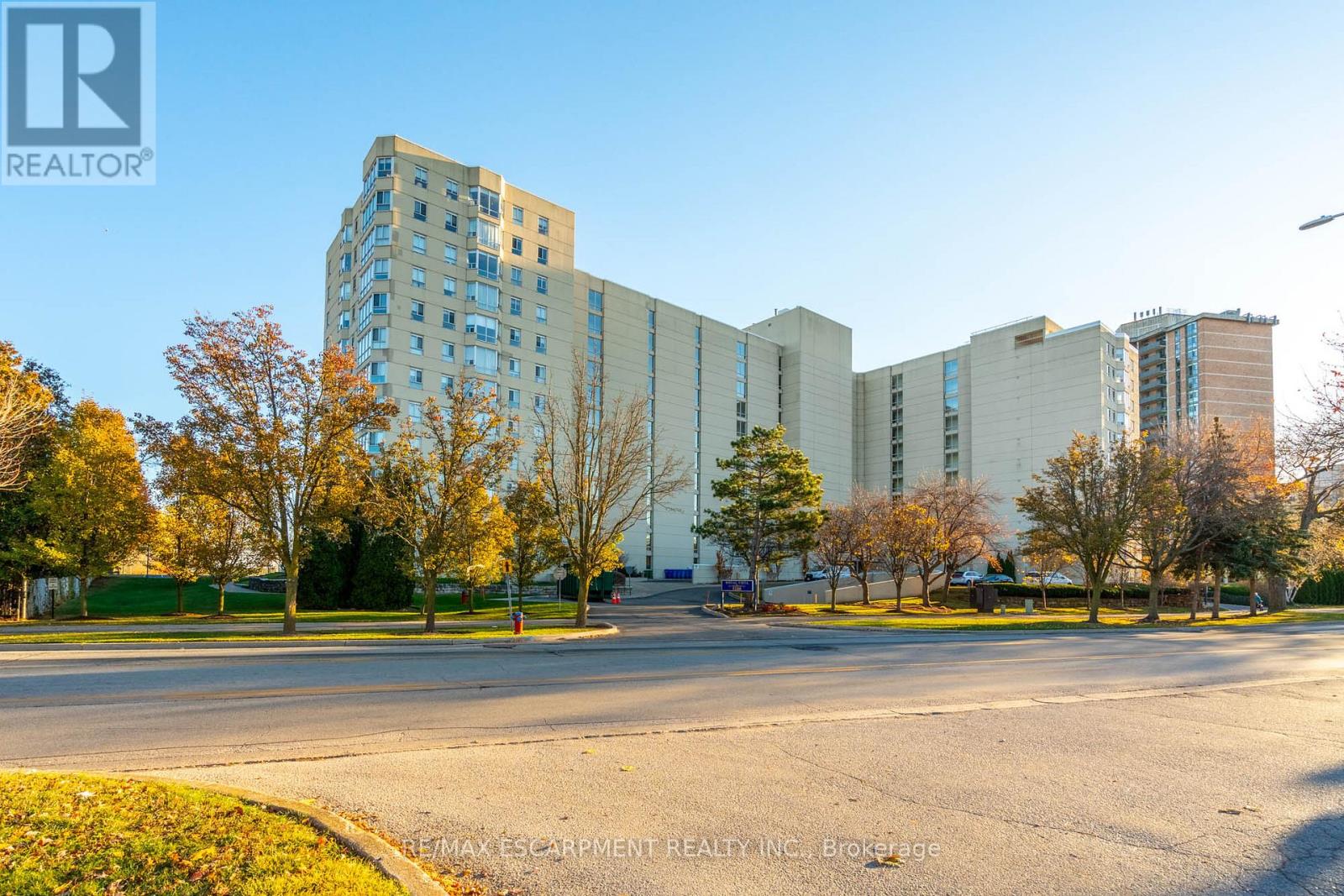 #1212 -5280 LAKESHORE RD, #1212