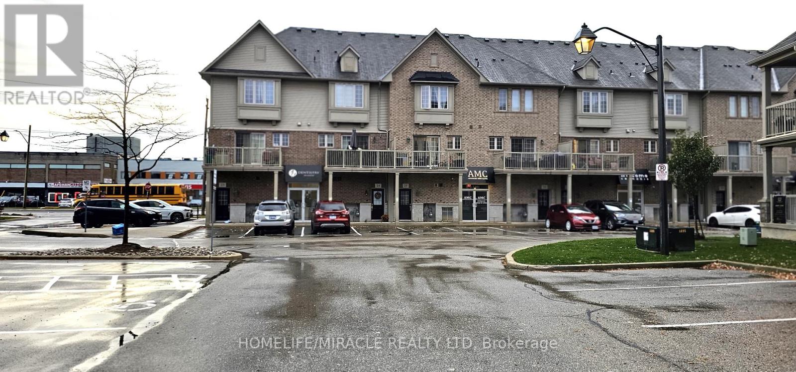 #6-2 -1401 PLAINS RD E, #6-2