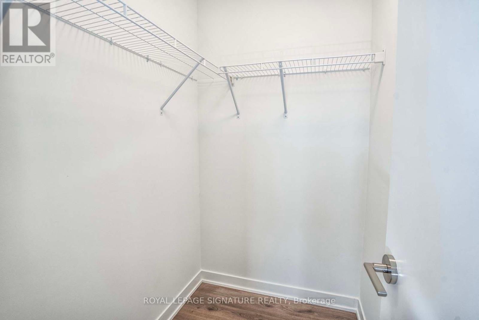 #310 -405 DUNDAS ST W, #310