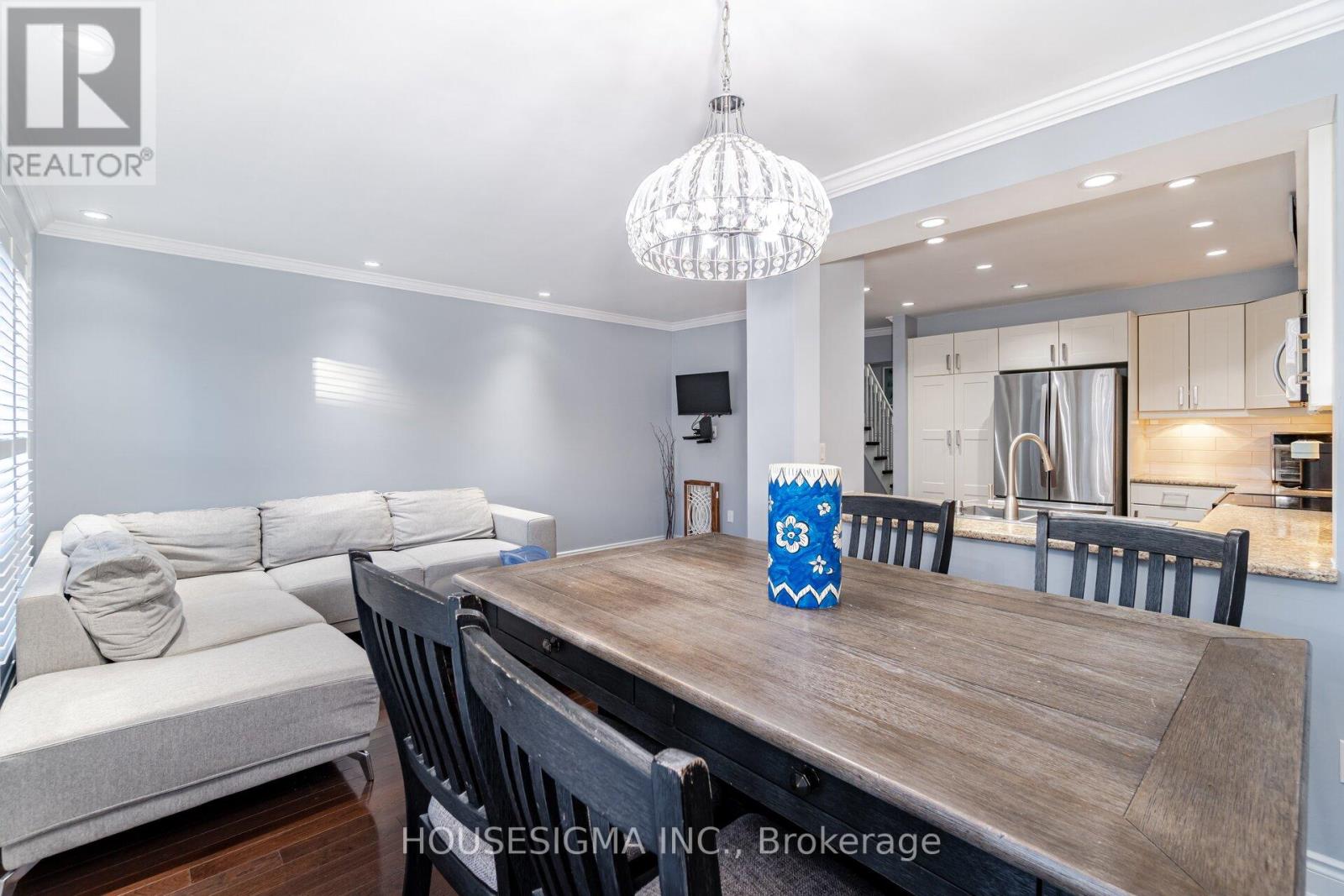 #125 -5910 GREENSBORO DR