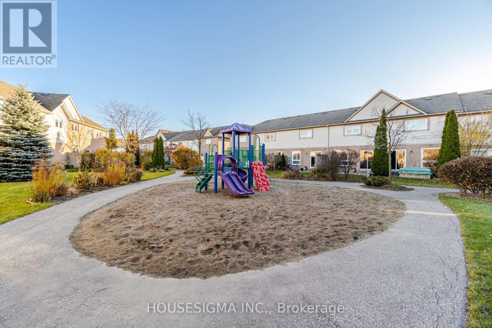 #125 -5910 GREENSBORO DR