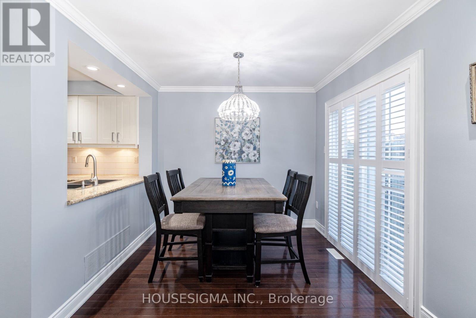 #125 -5910 GREENSBORO DR
