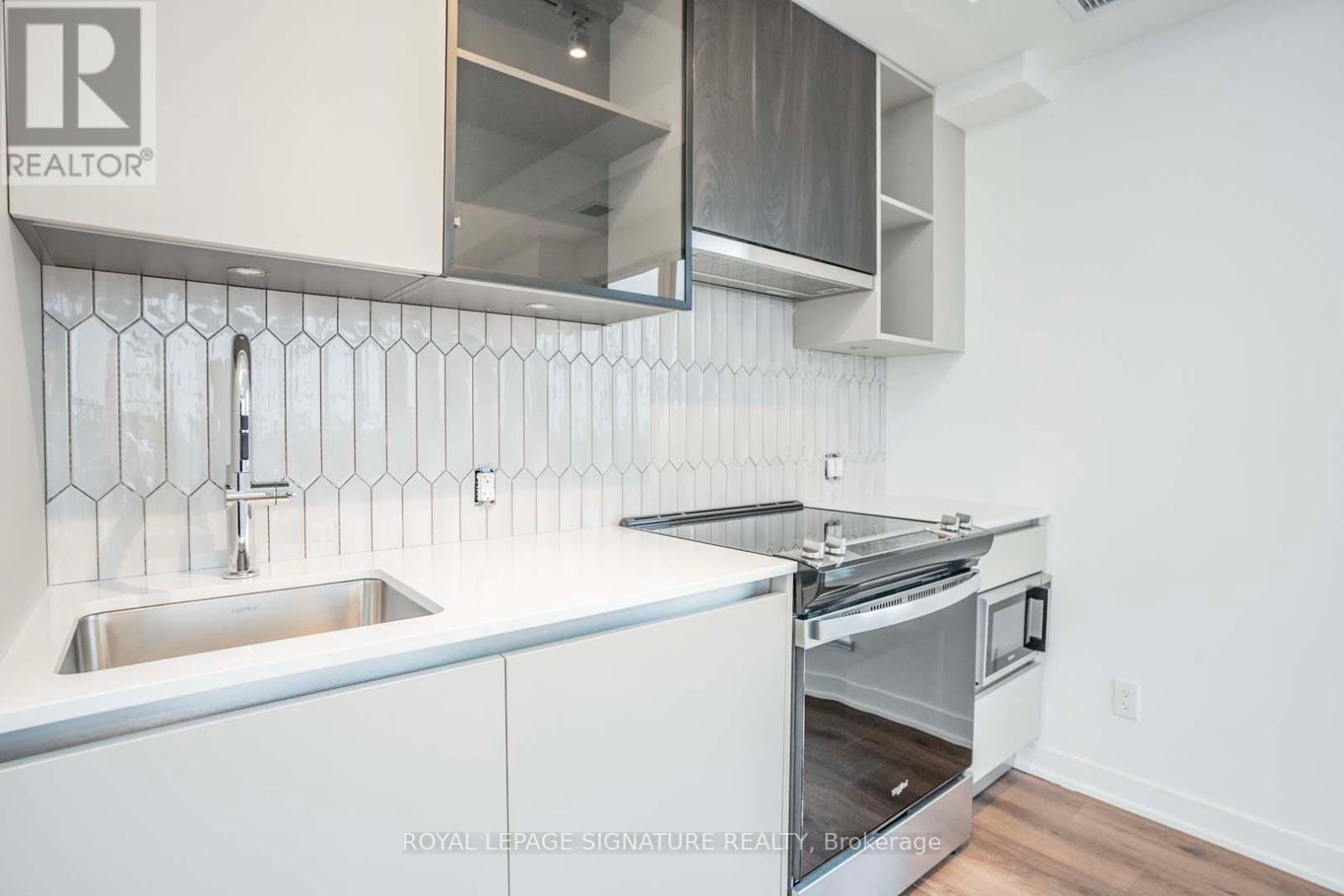 #508 -405 DUNDAS ST W, #508