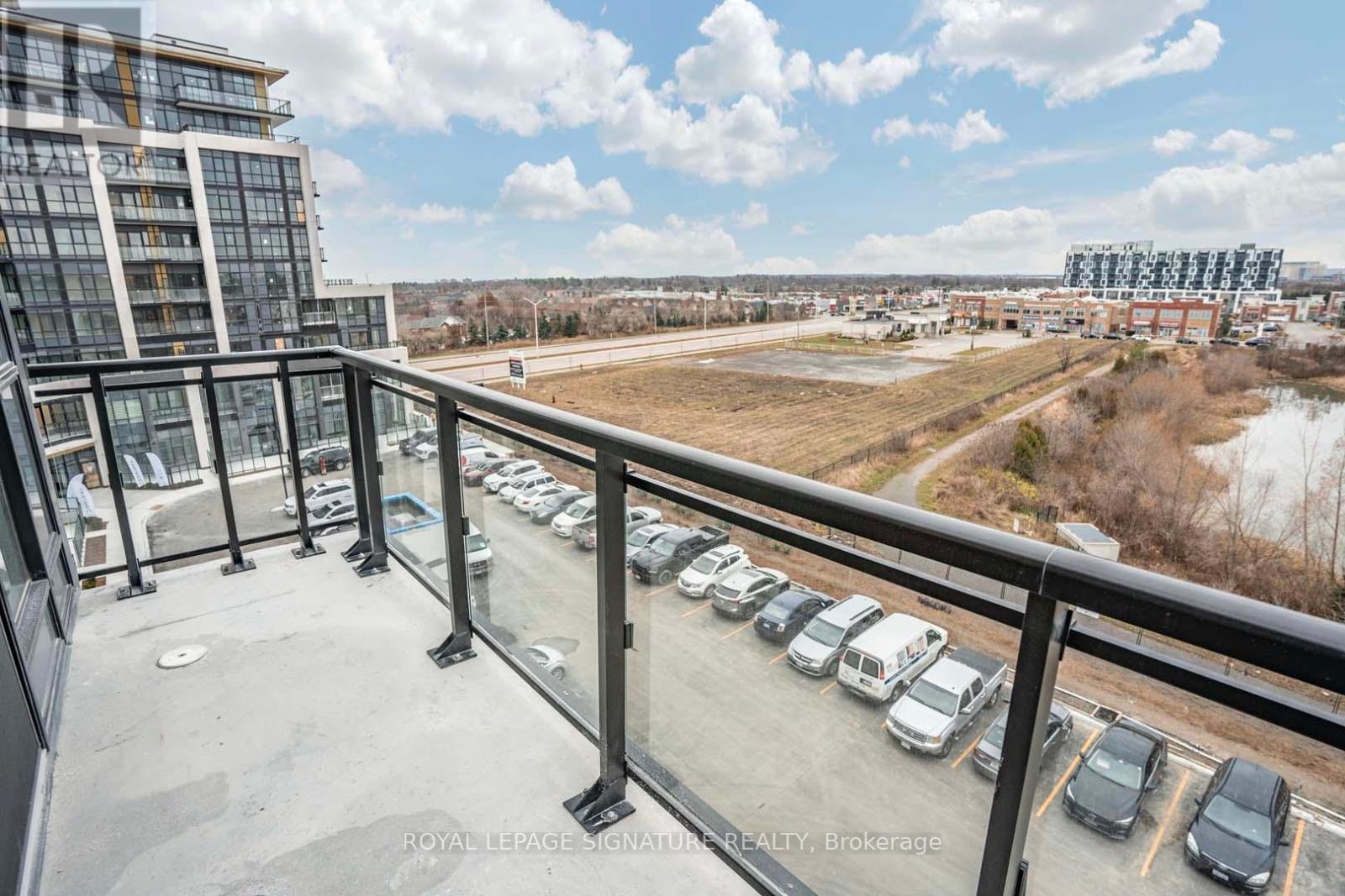 #508 -405 DUNDAS ST W, #508
