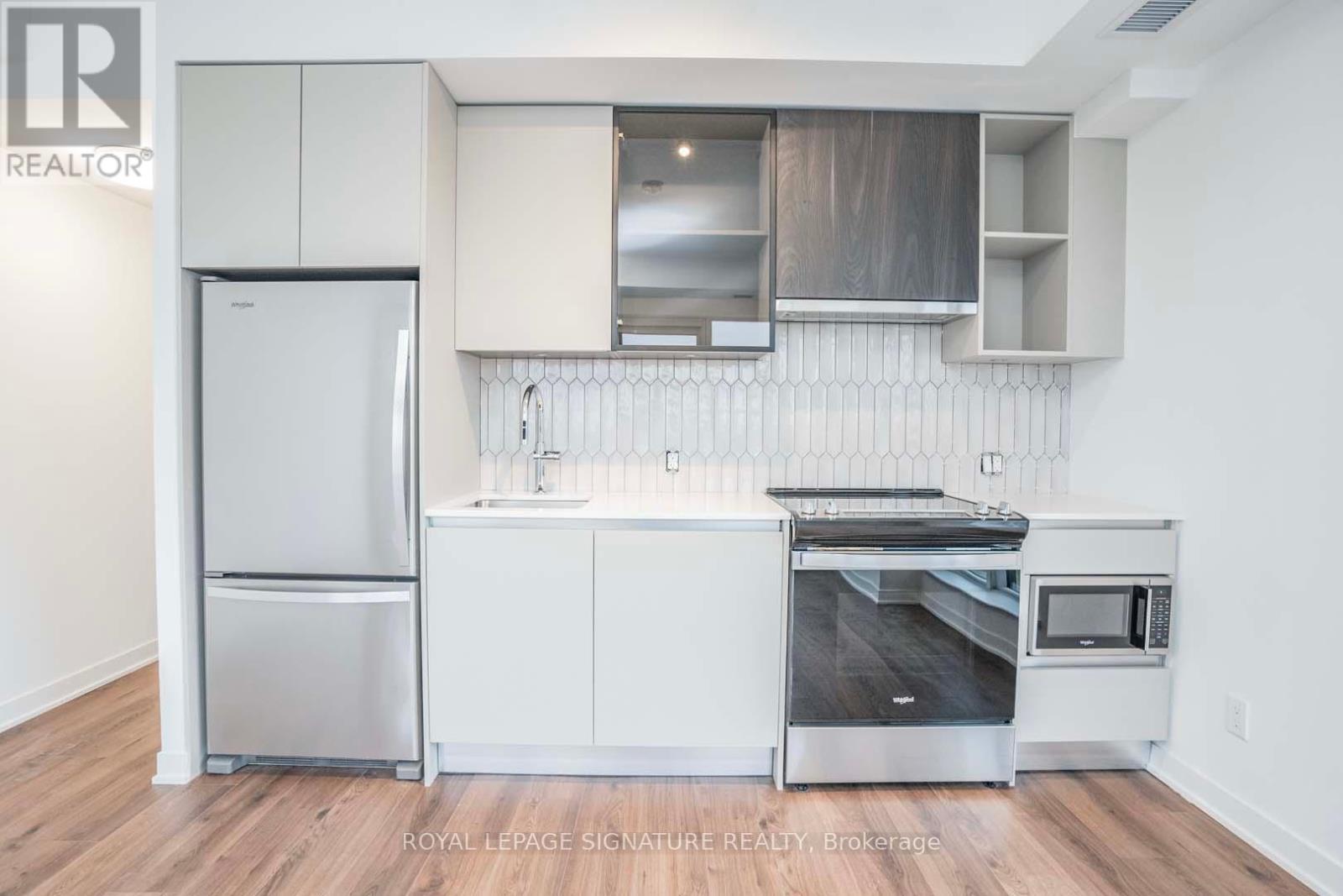 #508 -405 DUNDAS ST W, #508