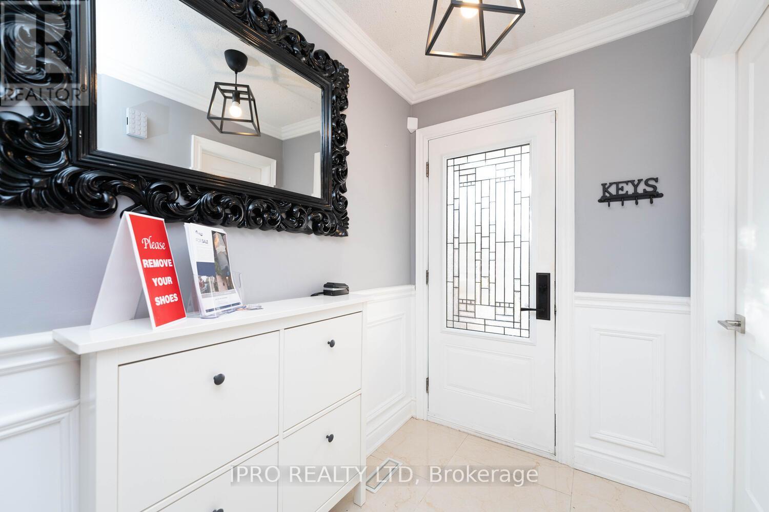 213 BUFFORD DR