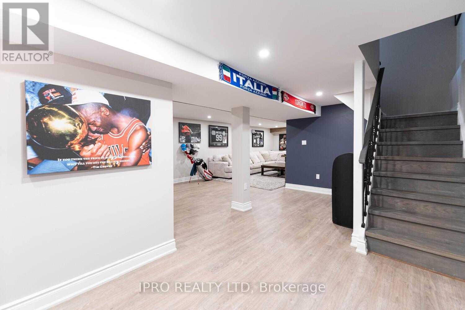 213 BUFFORD DR
