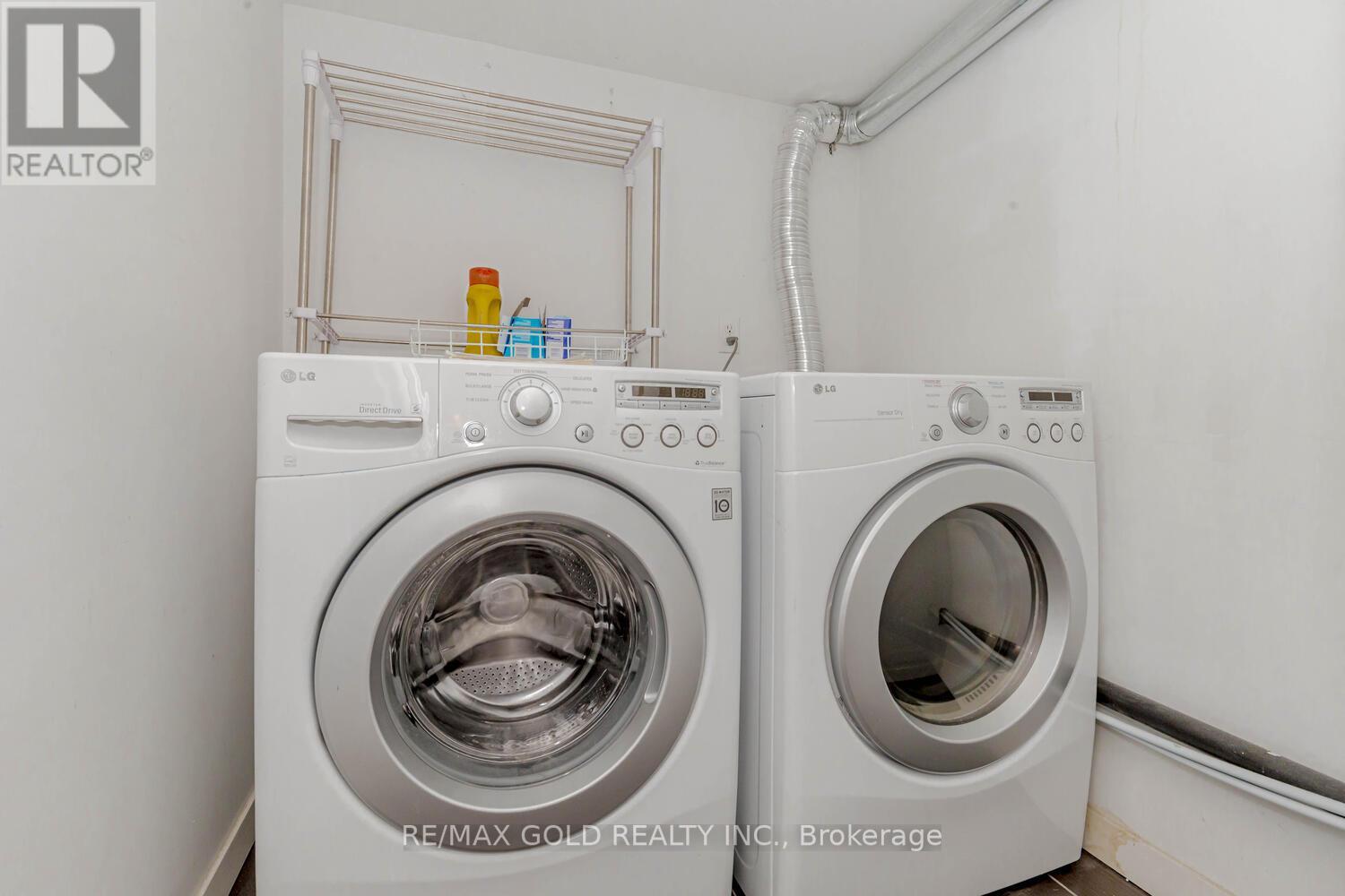 920 LEDBURY CRES