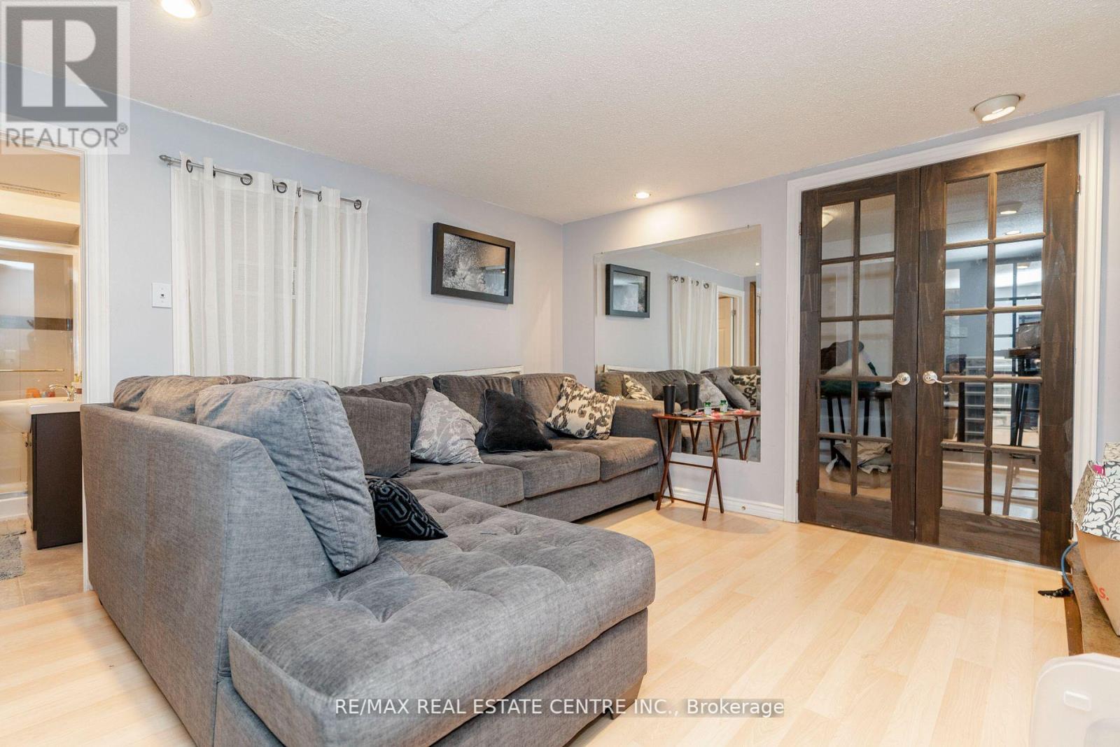60 FALLWAY RD