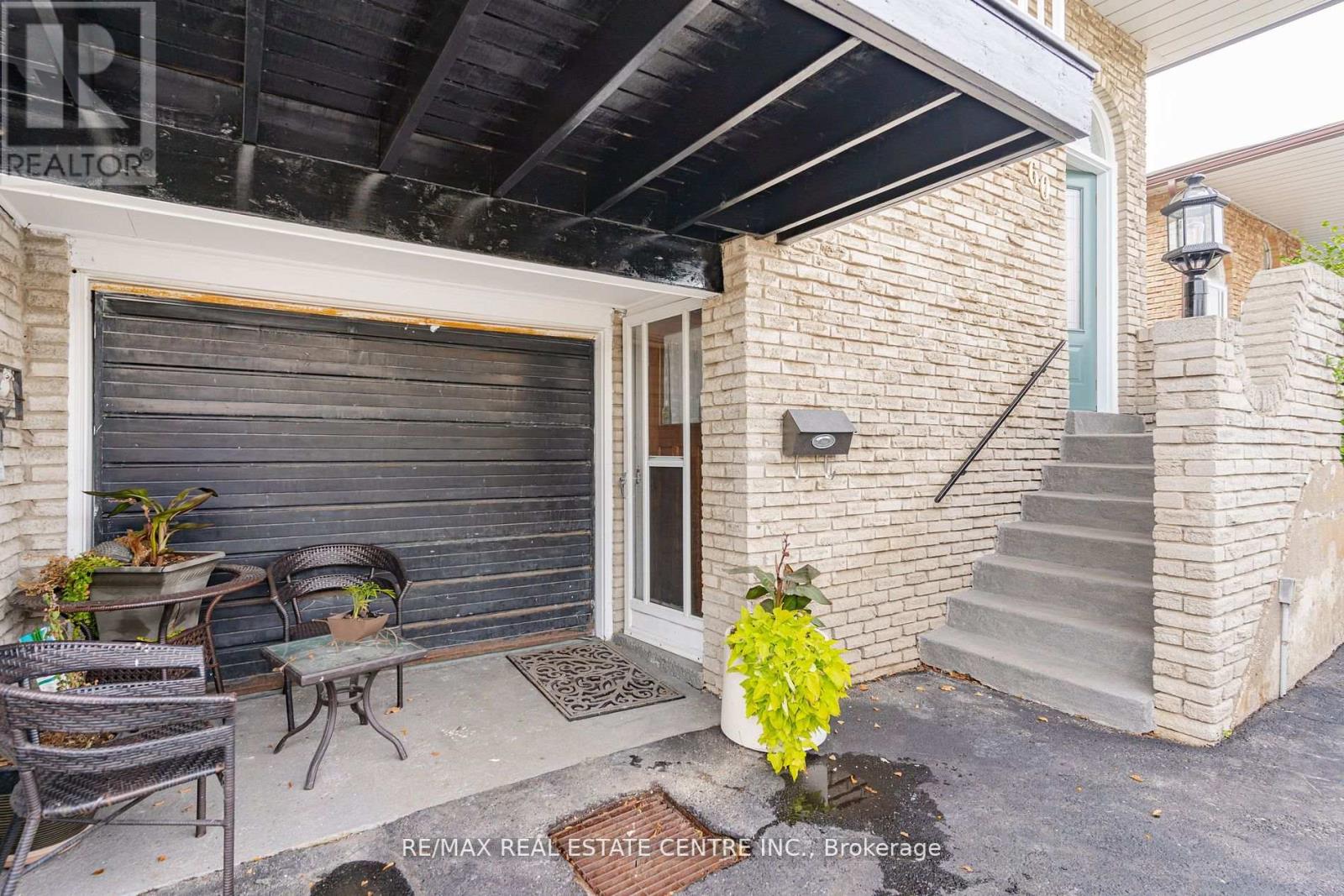 60 FALLWAY RD