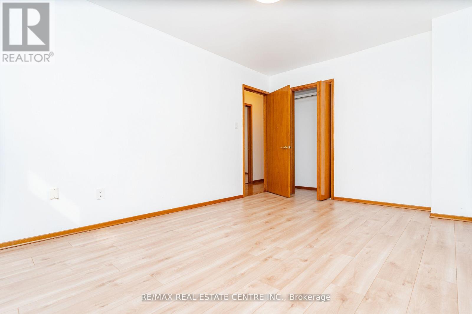 60 FALLWAY RD