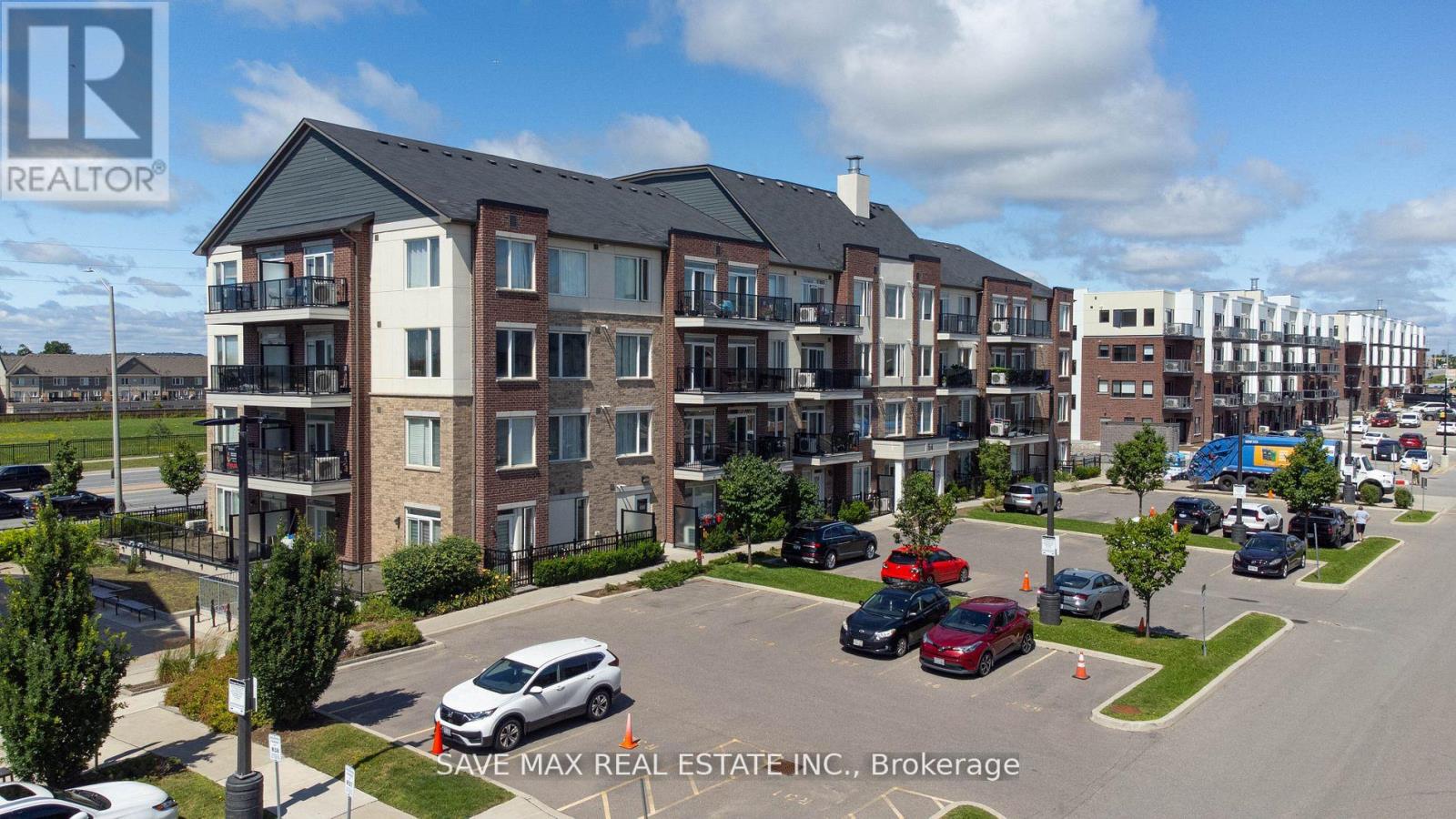 #404 -54 SKY HARBOUR DR, #404