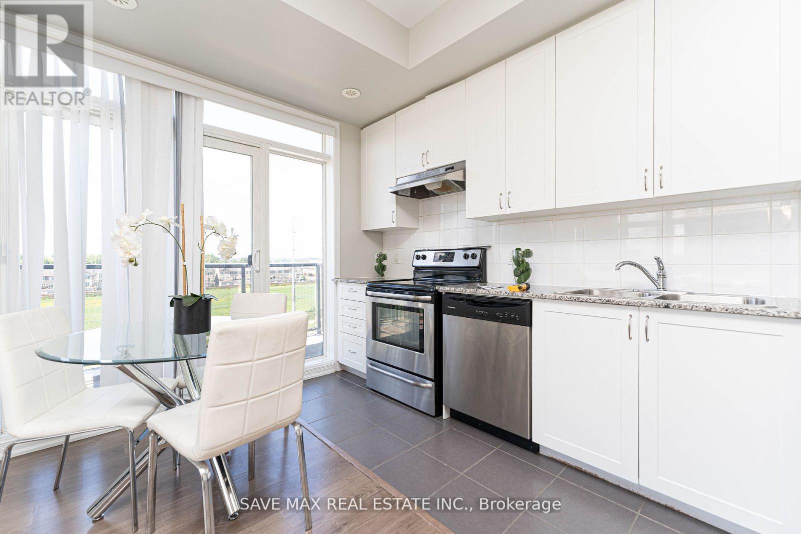 #404 -54 SKY HARBOUR DR, #404
