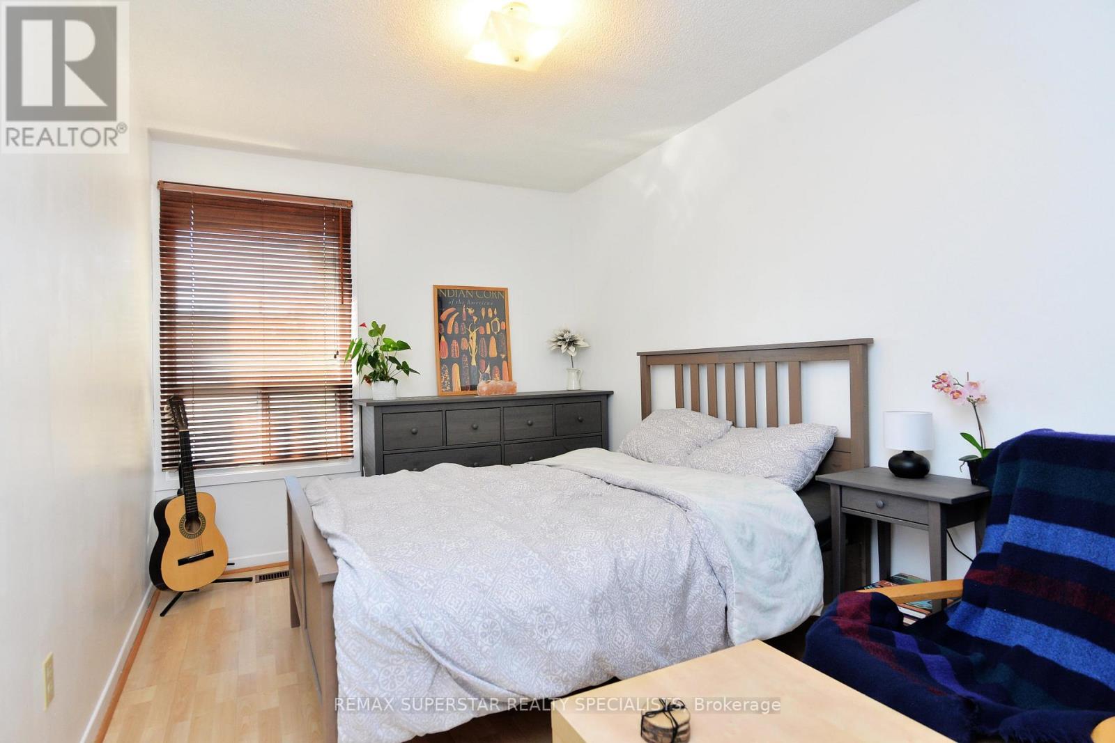 #1 -1020 CEDARGLEN GATE, #1