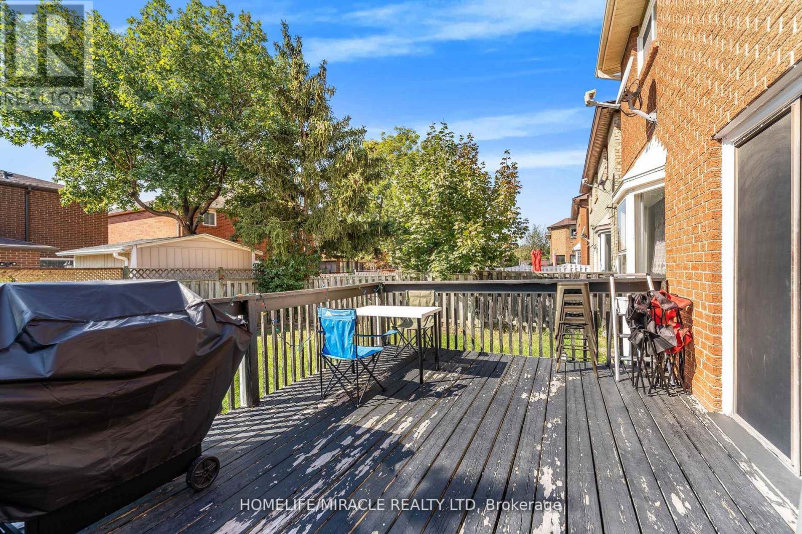 229 VODDEN ST W
