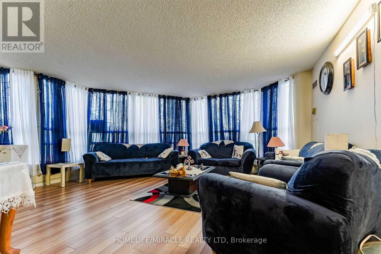 #318 -250 WEBB DR, #318