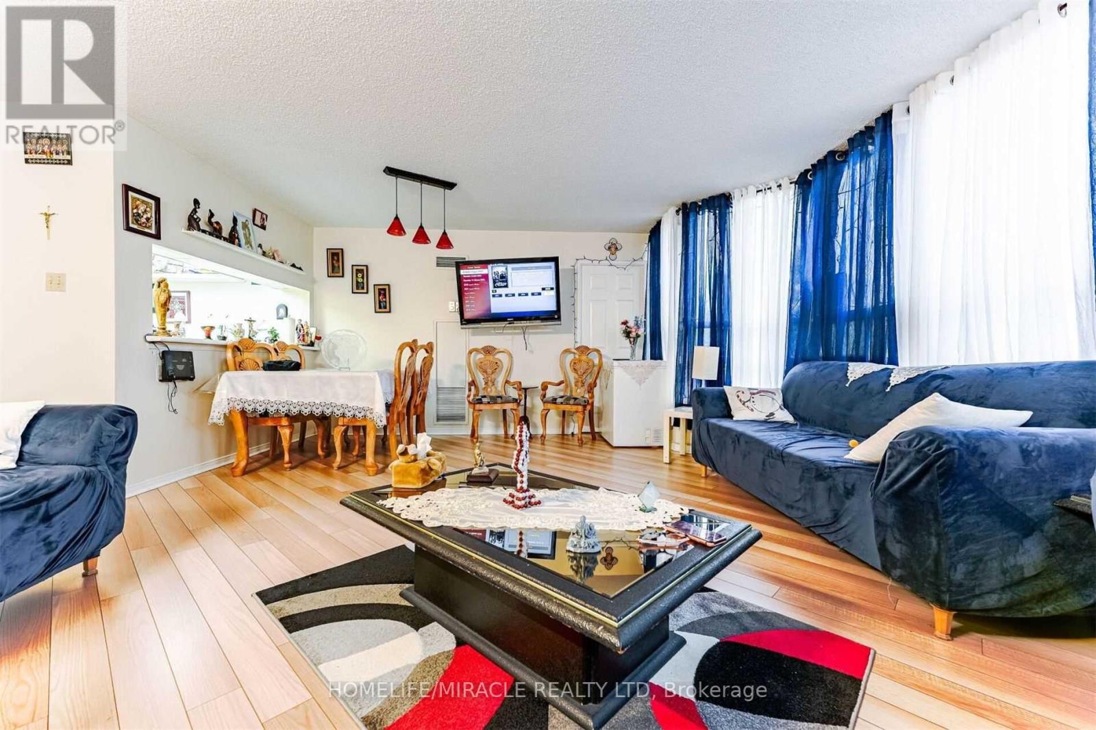 #318 -250 WEBB DR, #318
