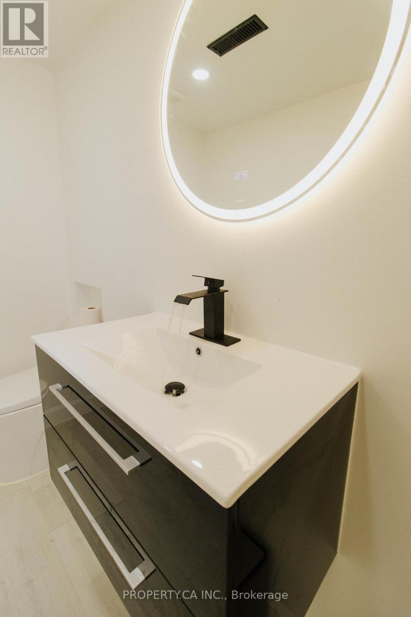#LOWER -154 KERR ST, #Lower