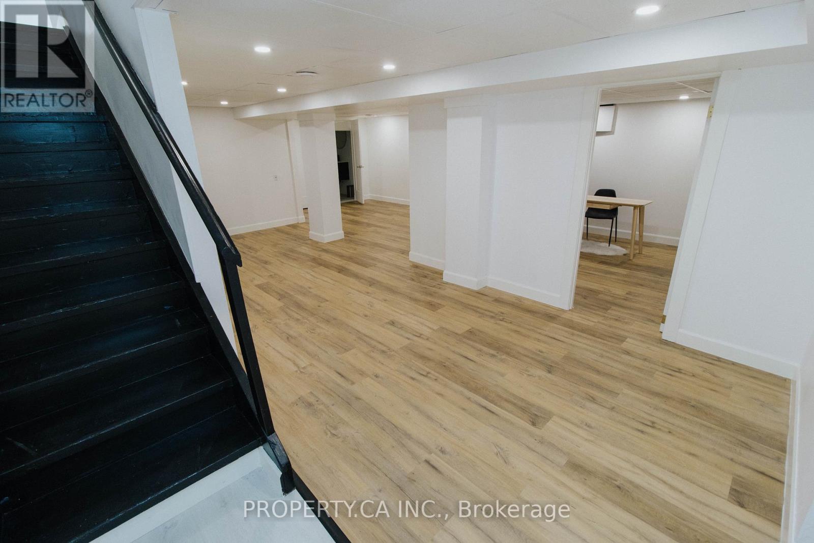 #LOWER -154 KERR ST, #Lower
