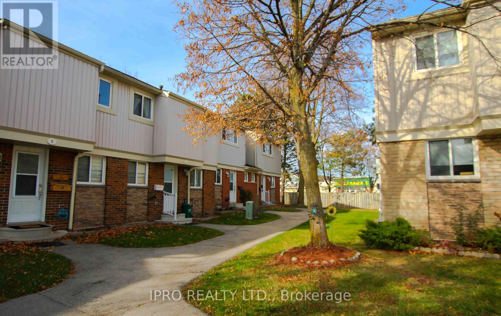 #9 -561 CHILDS DR, #9