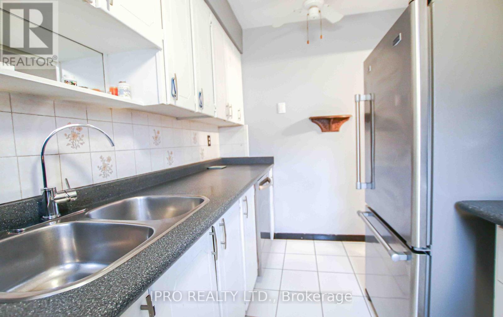 #9 -561 CHILDS DR, #9