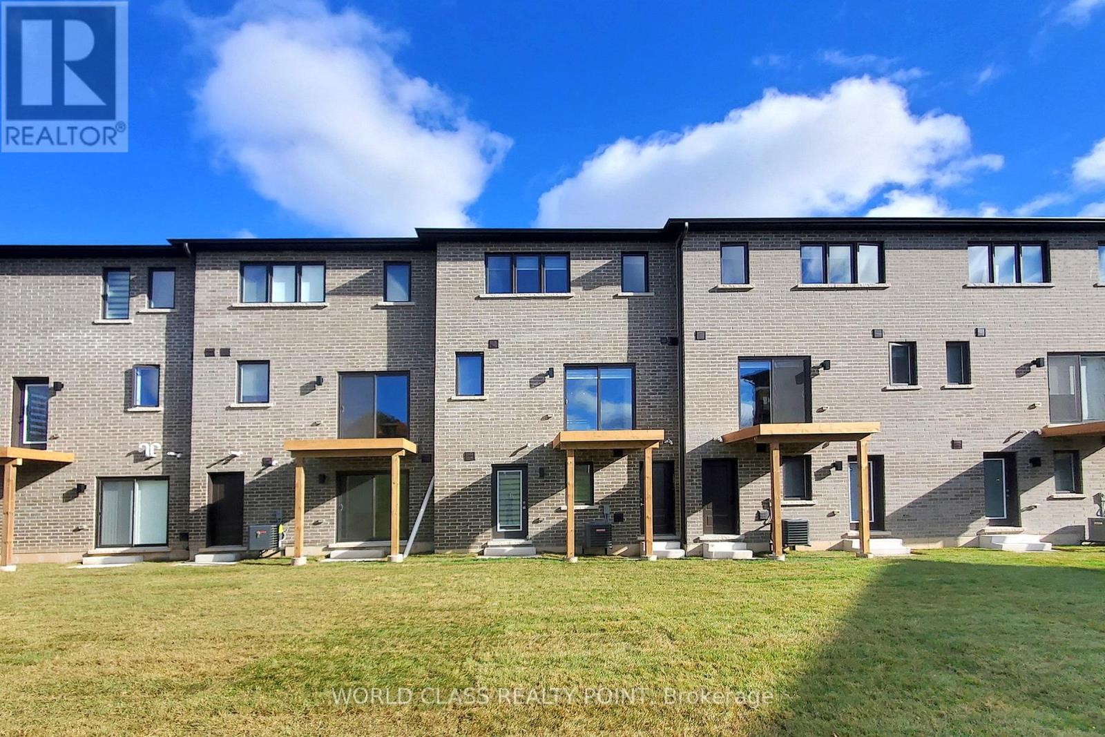 76 WINDTREE WAY