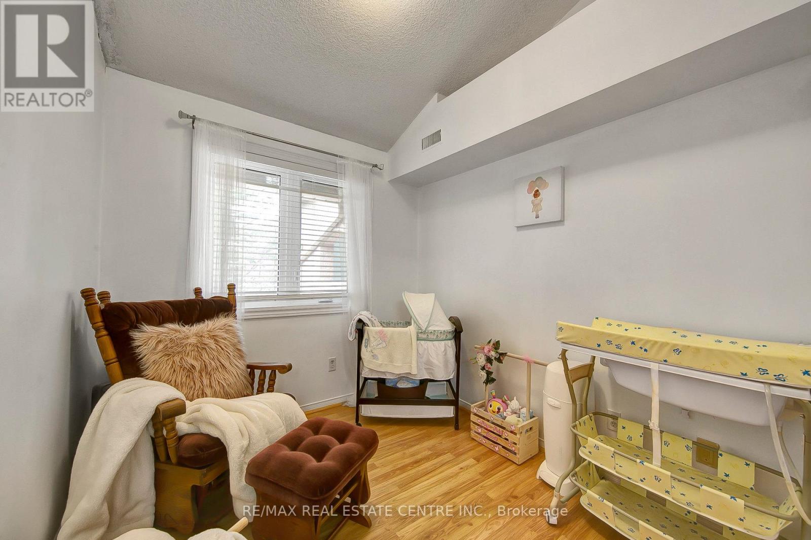 #160 -85 BRISTOL RD E, #160