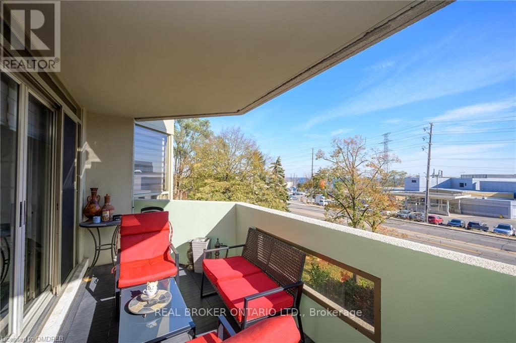 #301 -1237 NORTH SHORE BLVD E, #301