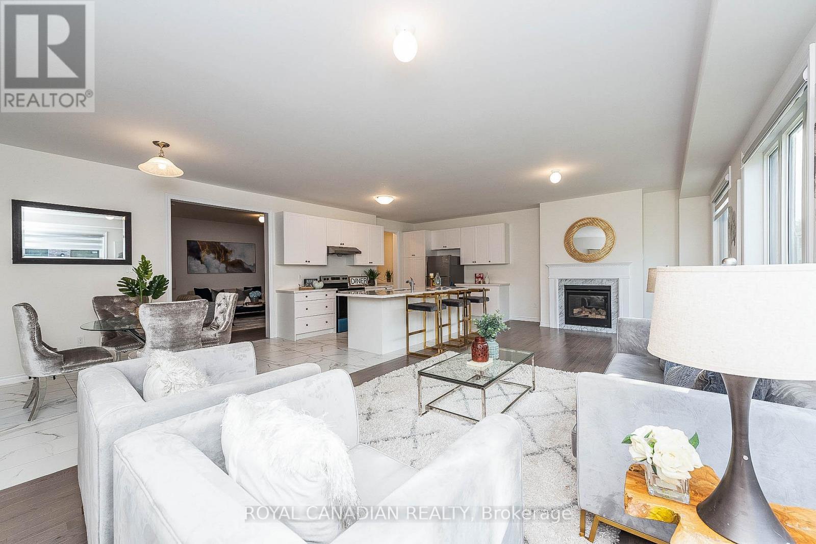 32 SPINLAND ST