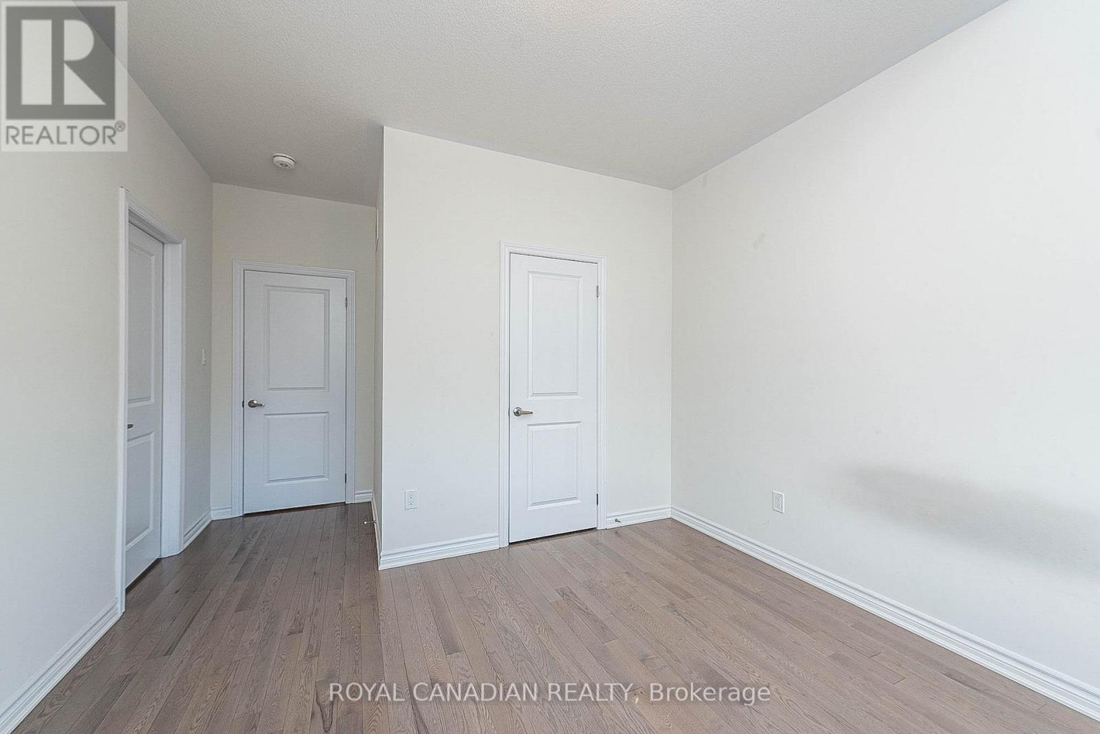 32 SPINLAND ST