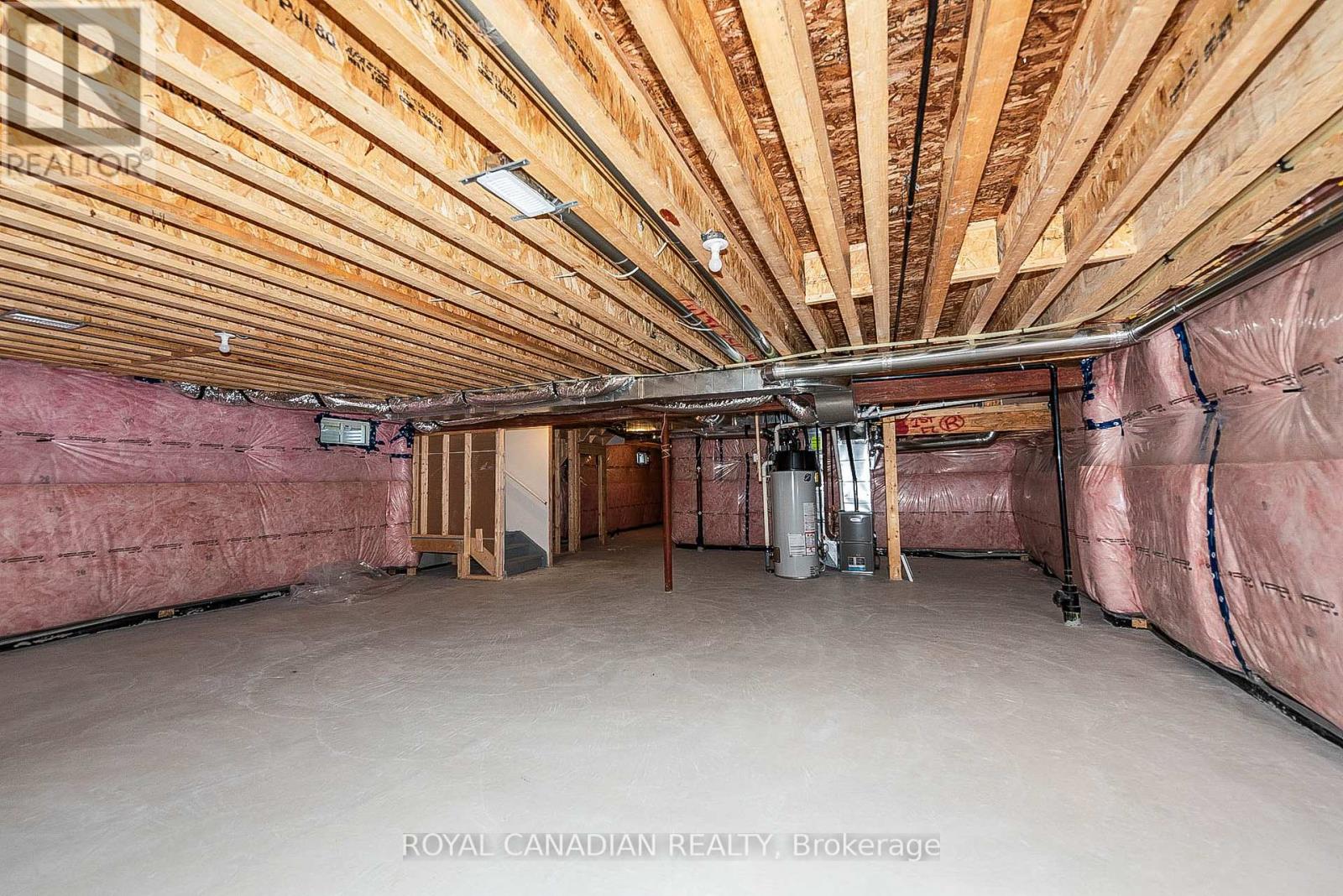 32 SPINLAND ST