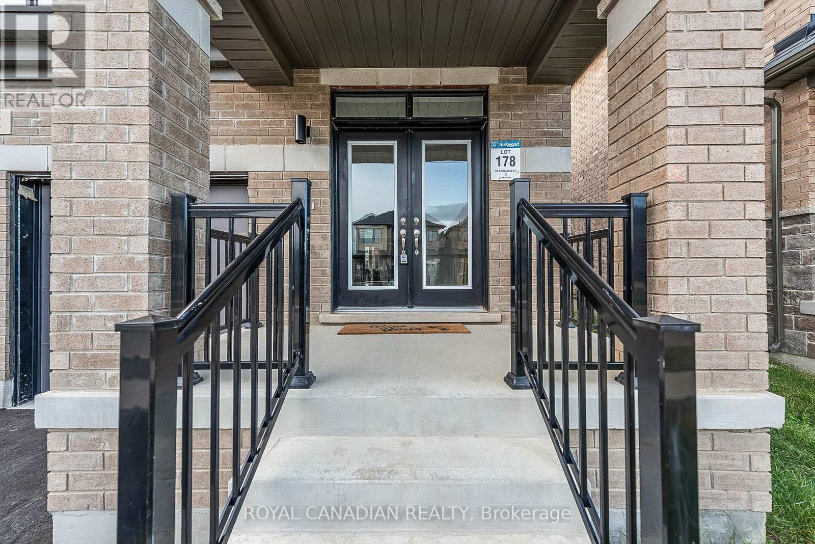 32 SPINLAND ST