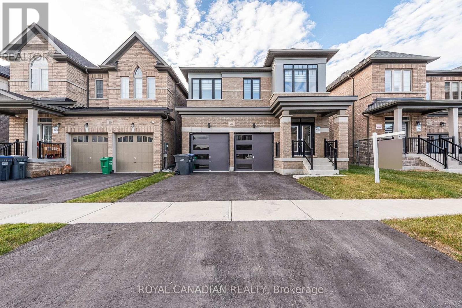32 SPINLAND ST