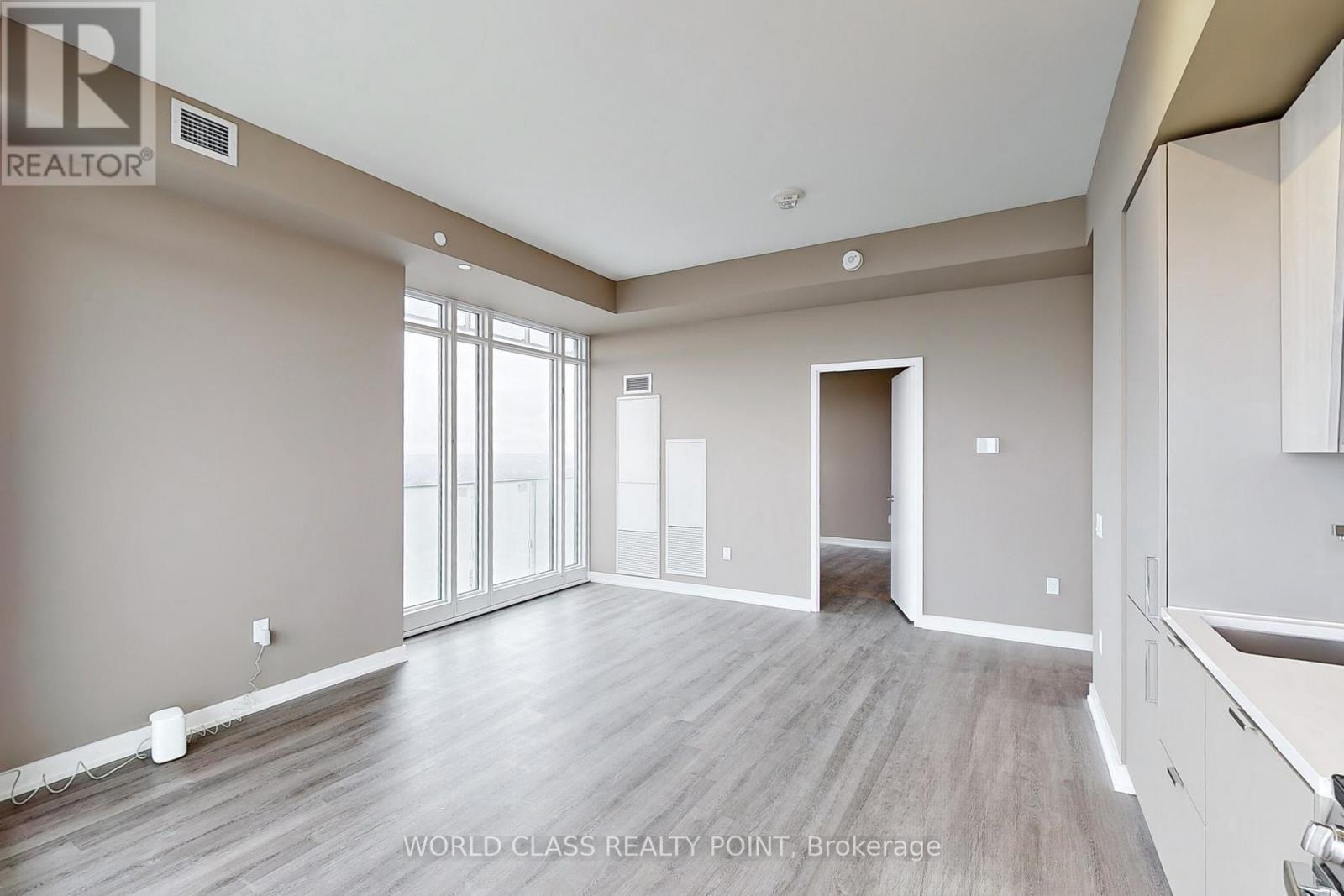#5807 -3883 QUARTZ RD N, #5807
