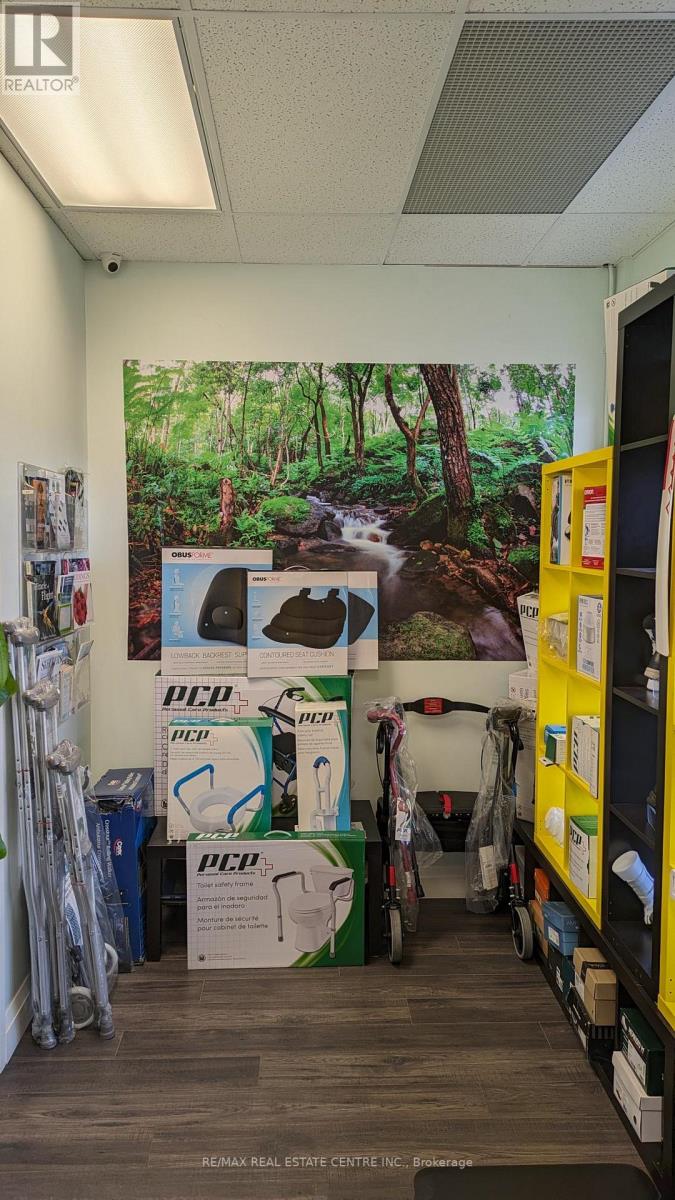 #8 -5291 LAKESHORE RD, #8