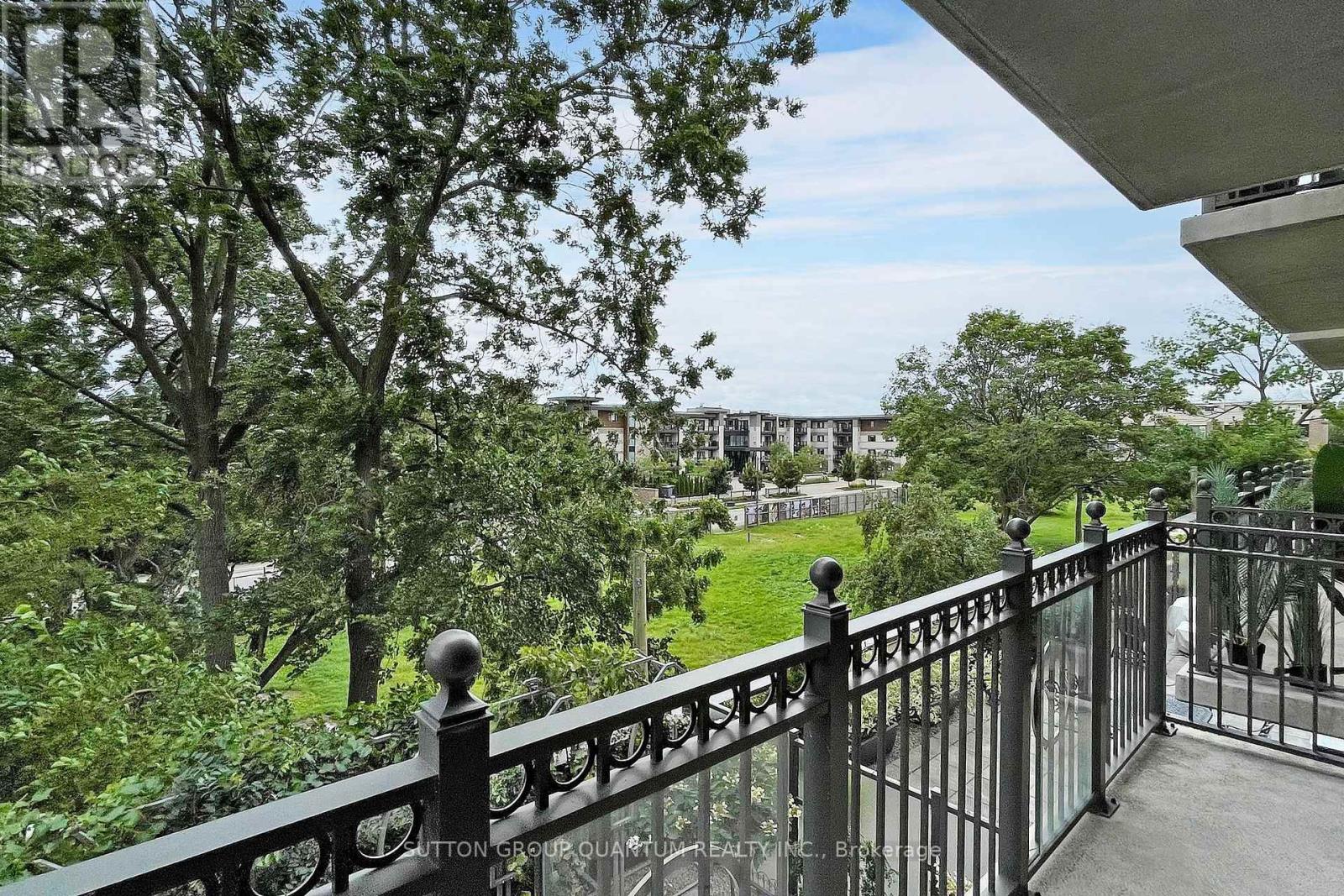 #304 -205 LAKESHORE RD W, #304
