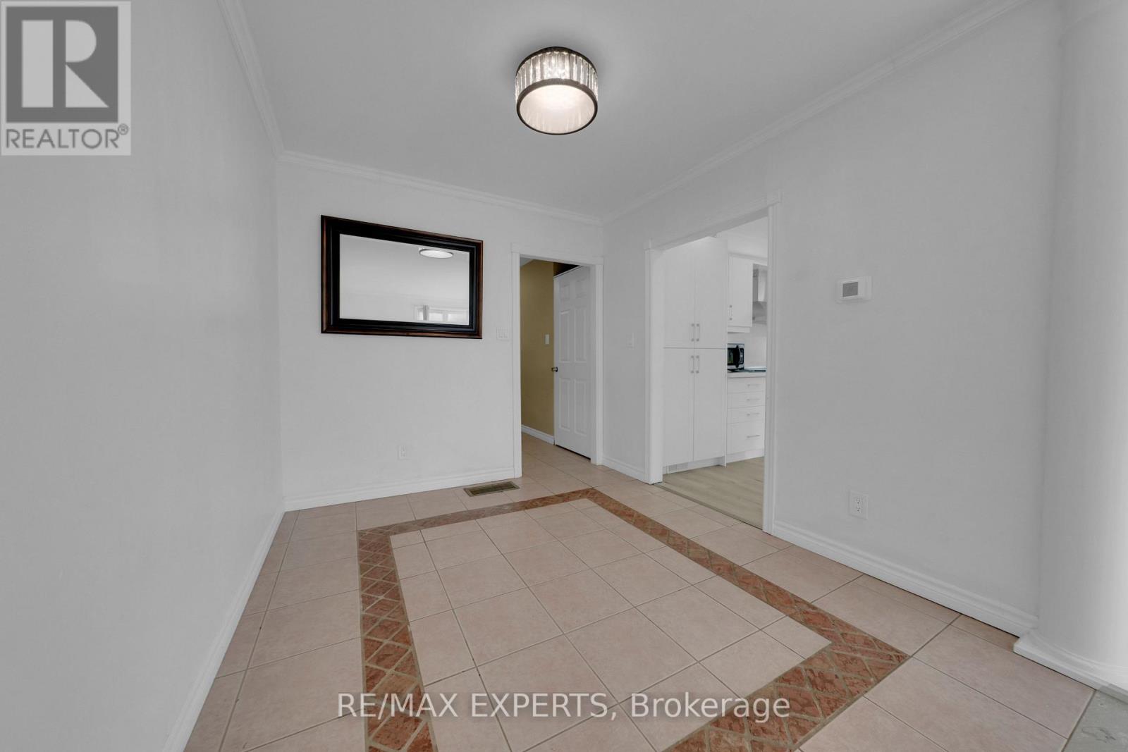 79 LOUISA ST
