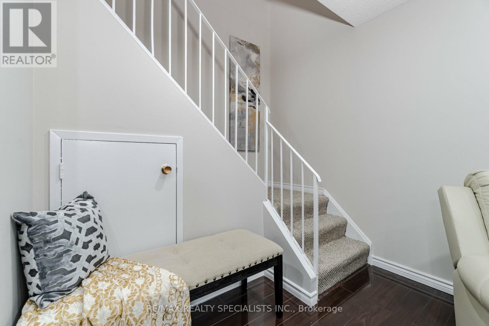 #123 -3025 THE CREDIT WOODLANDS DR N, #123