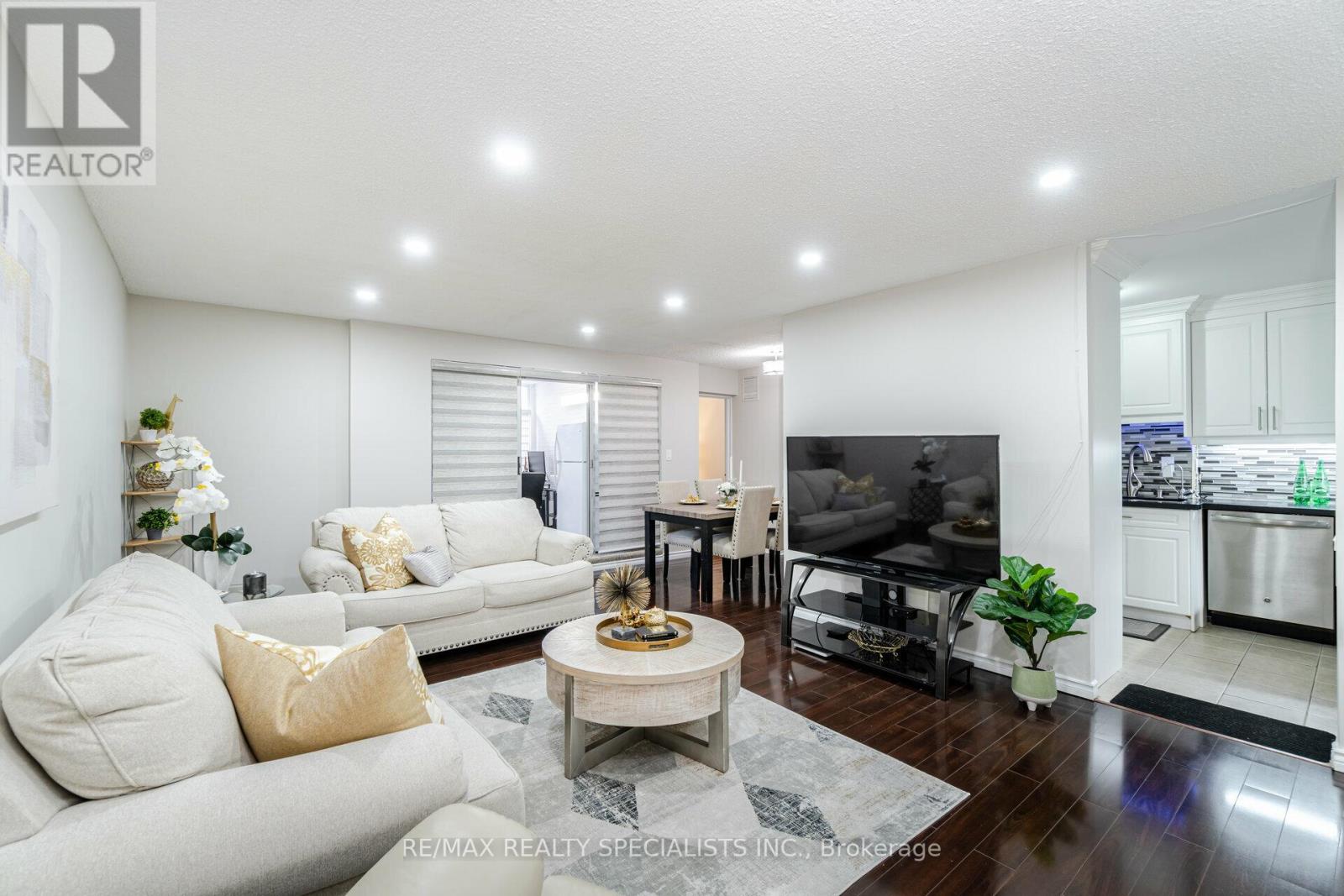 #123 -3025 THE CREDIT WOODLANDS DR N, #123
